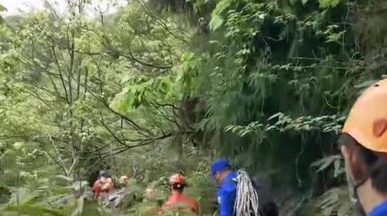 生存的价值与活着的意义，谈张家界翼装飞行失联的女孩