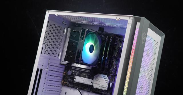 超频三东海R4000来袭，支持12代酷睿，可压12700k，牛吧