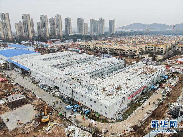 钟华论：在民族复兴的历史丰碑上——2020中国抗疫记
