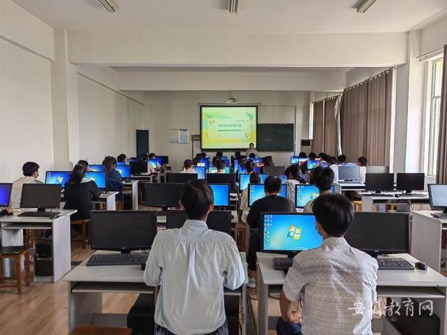 抓学风 严教风 安徽工程技术学校深入新生班级随堂听课