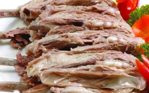 怎么样煮羊肉发红，怎么样煮羊肉发红呢