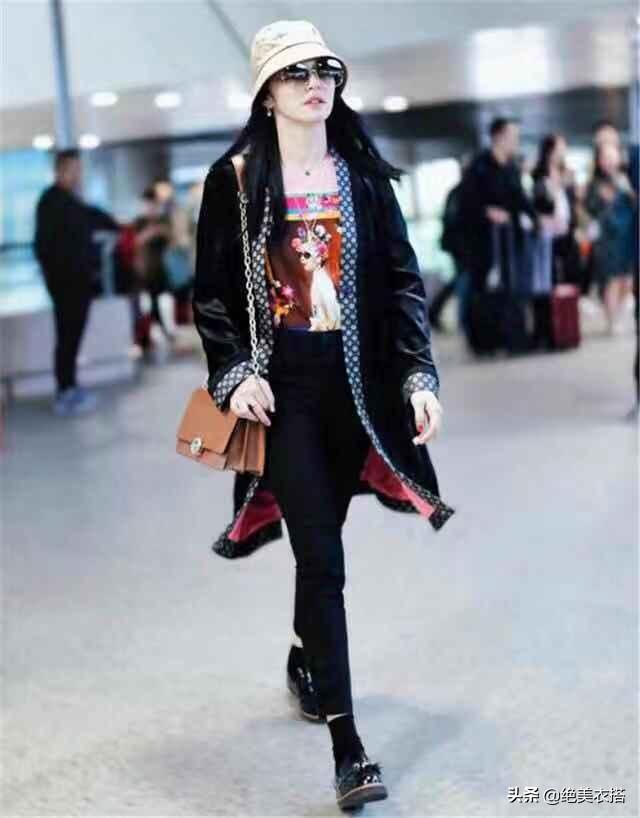 今秋怎么穿？跟着姚晨学会高级感穿搭，精致时髦又好看