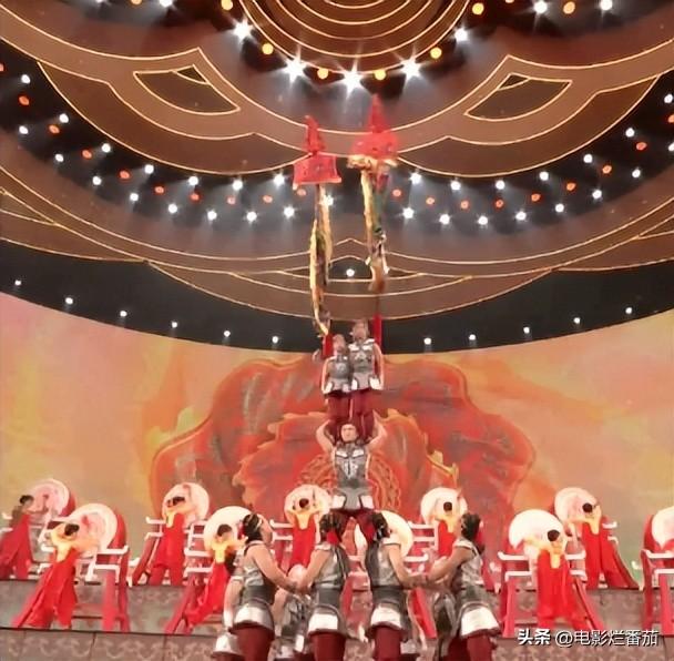 春晚收视率出炉，近24%创四年最高，王宝强、杨紫小品造收视高峰