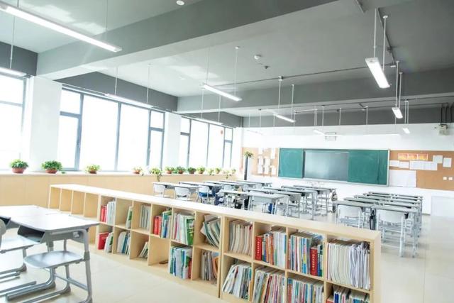 潍坊文华学校高中部执行校长王在福：赋能未来，我们一路同行