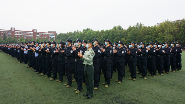 女儿被中央司法警官学院录取了，将来就业怎么样，怎么考公务员？