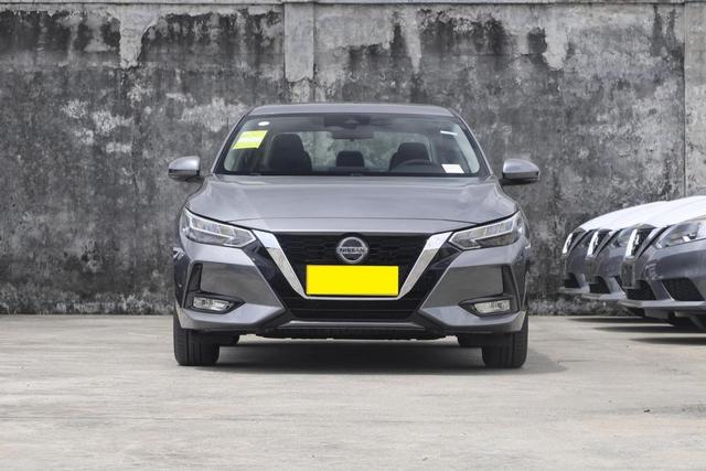 销量同级第一，搭载1.6L+CVT，轴距2712mm，带你看日产轩逸