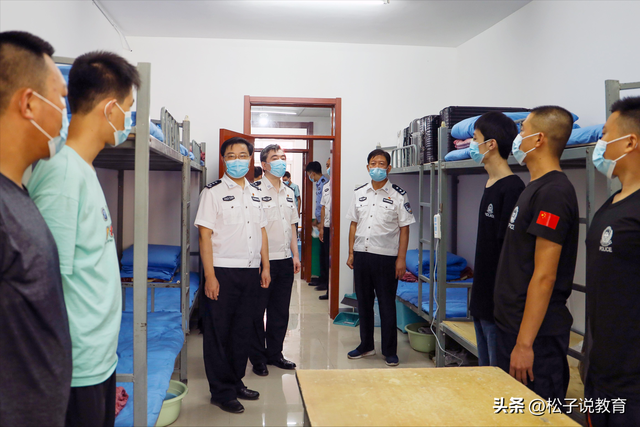 女儿被中央司法警官学院录取了，将来就业怎么样，怎么考公务员？