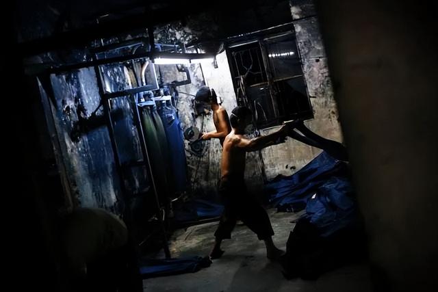 毒物超标27倍的“衣服”曝光：这是人干的事吗(组图)