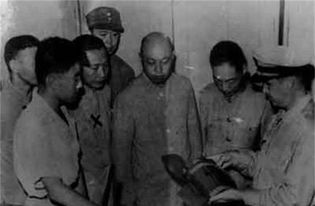 从蒋家太子到情报头子，蒋经国如何斗法毛人凤，掌控国民党大权？