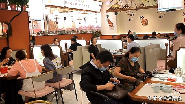 刚开业就登上美食热门榜，这家陕西小馆值得尝试吗？
