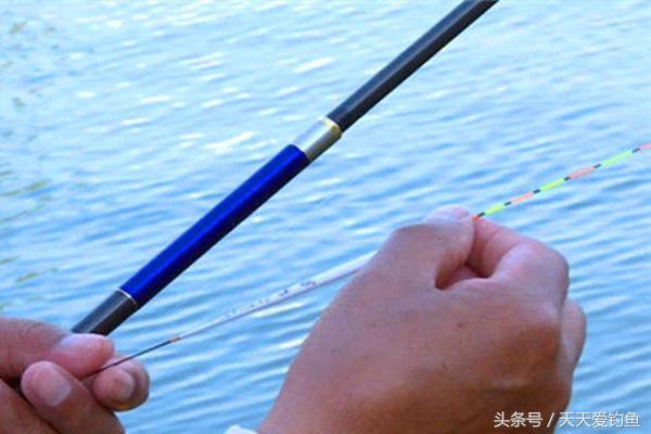 野钓浮漂应如何选择？如何保证灵敏度，又减少闹小鱼