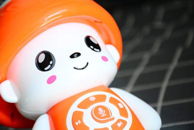 评测：能发微信的故事机，比小米的更好玩？