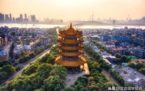 孤帆远影碧空尽：景色美丽宁静安详