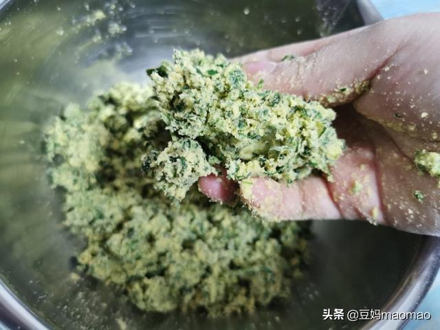 野菜苜蓿的两种吃法，忆苦思甜，致敬最美劳动者