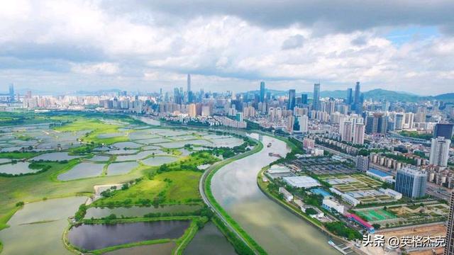 中国超大城市面积排名，北京第2，深圳第8，成都比两个上海还大