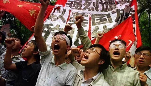 1999年中国大使馆被美军轰炸，江泽民内部讲话：中国人要卧薪尝胆