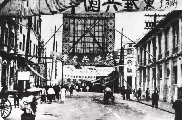 从蒋家太子到情报头子，蒋经国如何斗法毛人凤，掌控国民党大权？