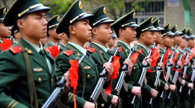 解放军军队的调动权，究竟在谁手上？国防部长有这个权力吗？