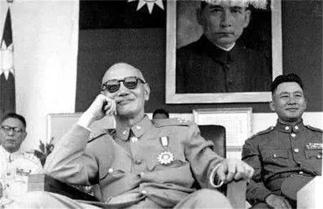 从蒋家太子到情报头子，蒋经国如何斗法毛人凤，掌控国民党大权？