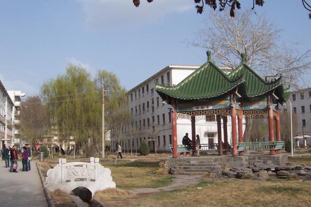 喀什大学与伊犁师范大学两所新疆公办本科院校分析对比