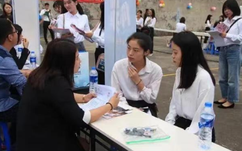 中铁三局招聘文员要求身材好（中铁三局招聘文员 身材佳者优先）