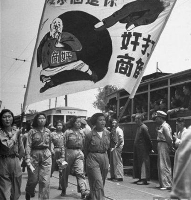 从蒋家太子到情报头子，蒋经国如何斗法毛人凤，掌控国民党大权？
