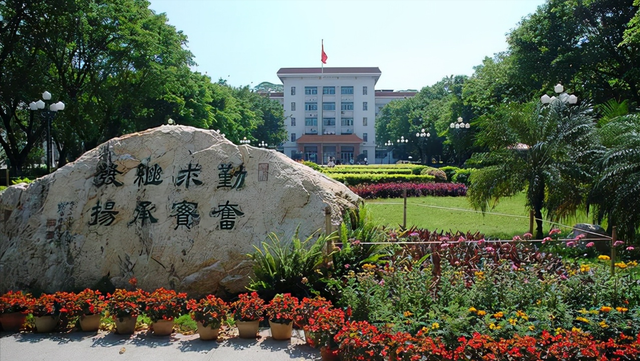 理科生，分数达到一本分数线，有哪些大学可以录取？建议填报三类