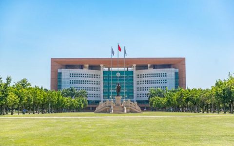 广州大学排名(广东大学排名最新排名表)