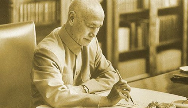 从蒋家太子到情报头子，蒋经国如何斗法毛人凤，掌控国民党大权？