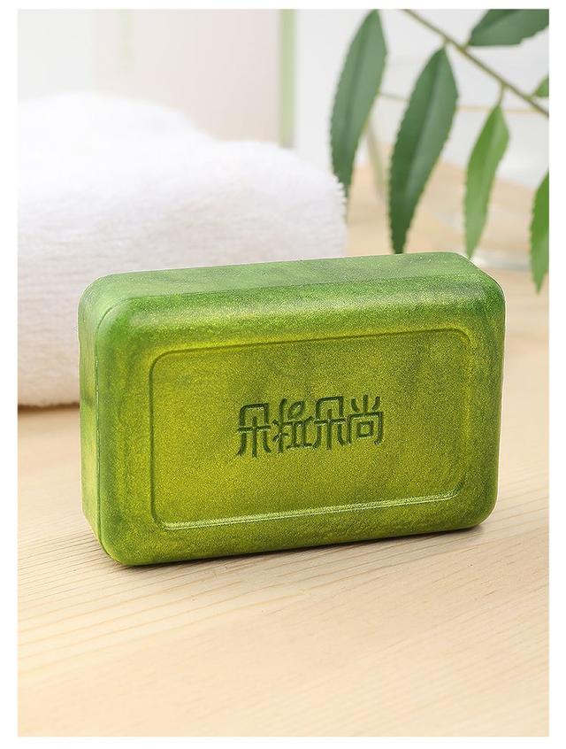 你的护肤品被点名了吗？经常回购的4款美白好物，养出奶油肌