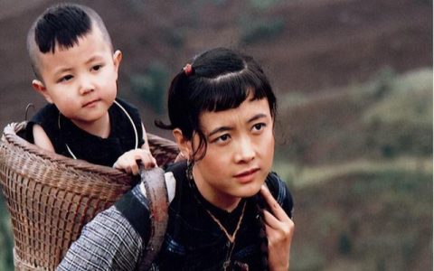 初尝禁果稚嫩宫交H（果实初禁 宫廷交锋）