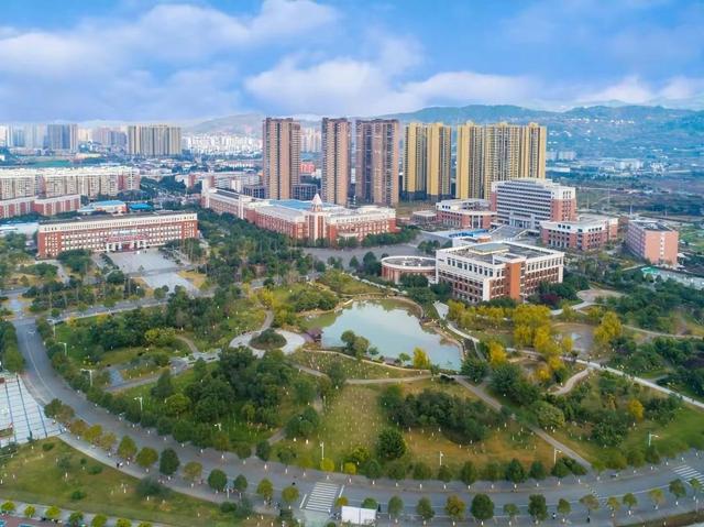 我国第一所航空职大要来了？学校在四川，2025年以前实现升格