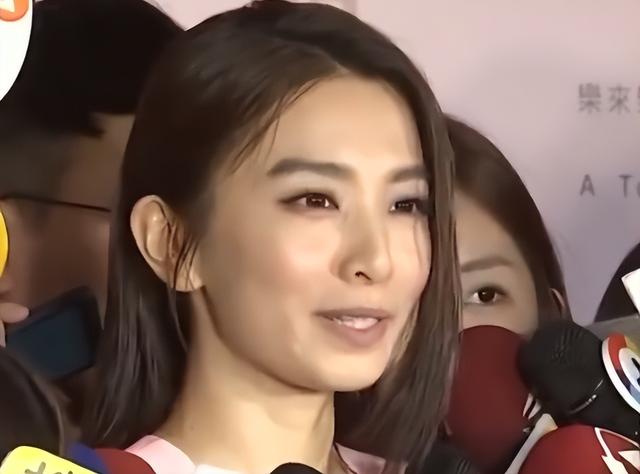 田馥甄发博祝愿四川平安，一个月前因发表不当言论，遭到全网抵制