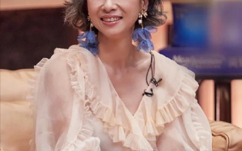 开封高雅纹眉怎么样，60女人怎样打扮年轻衣服