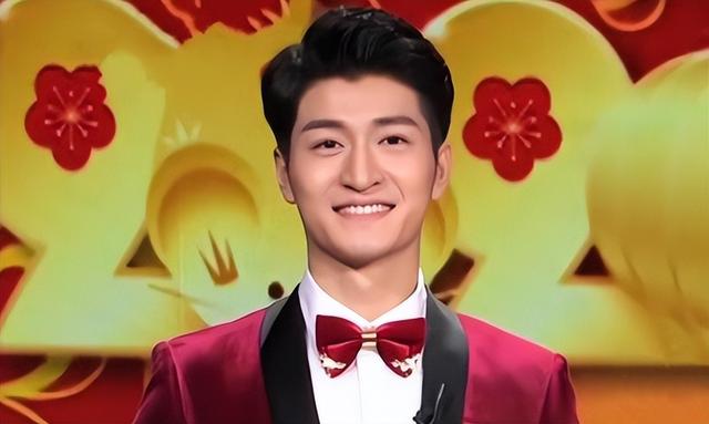 央视官宣21位主持人参与新节目，年轻面孔发展突发变数