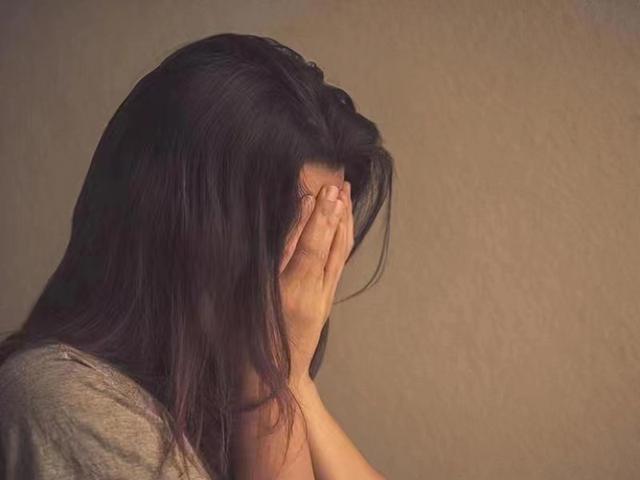 女人在被强奸的过程中，大声呼救，这样对保护自己有利吗？