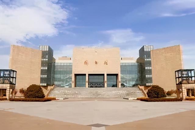 美翻了！大学之大，在大师，也在图书馆。河南高校图书馆大比拼