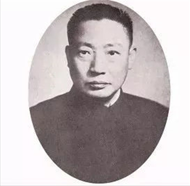 从蒋家太子到情报头子，蒋经国如何斗法毛人凤，掌控国民党大权？
