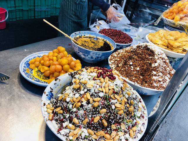 来西安别再说回民街没有美食！去对这些地方才能吃到地道西安美食