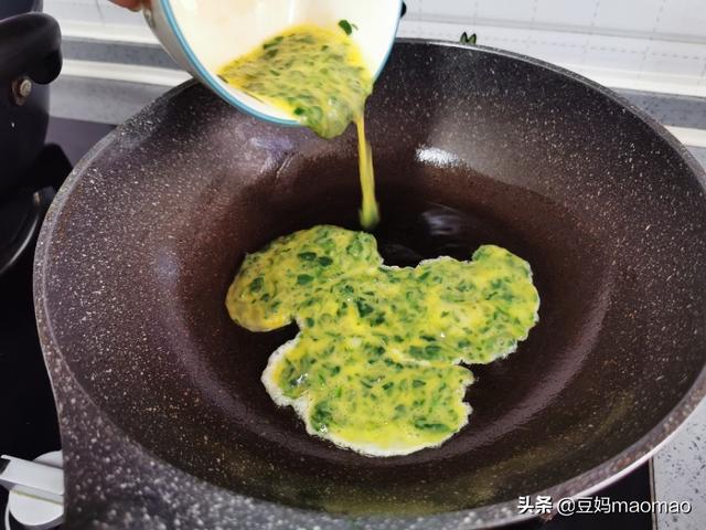 野菜苜蓿的两种吃法，忆苦思甜，致敬最美劳动者