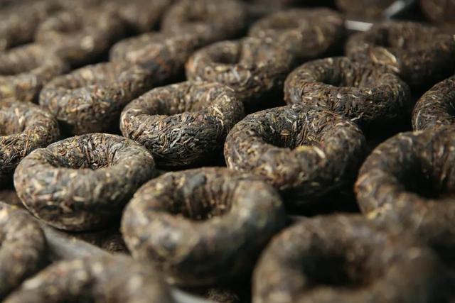 新特沱新配方？下关2023特级沱茶评测，布朗易武能否给特沱加持？