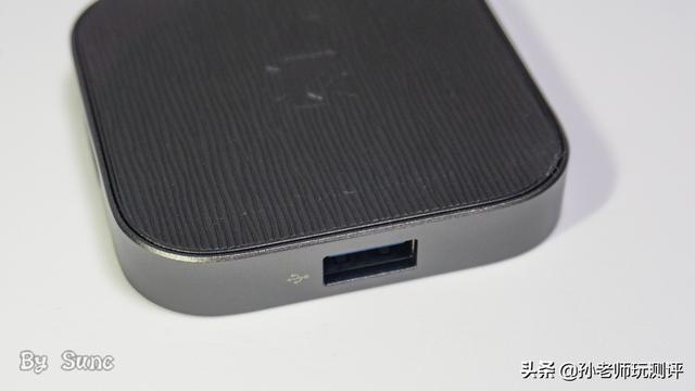 超级小巧便携的多场景投屏设备——乐播乐投小方盒