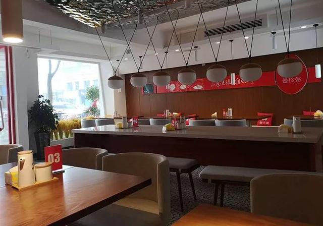 一碗粥的生意经：4年开店1000家，单店最高月售3万单