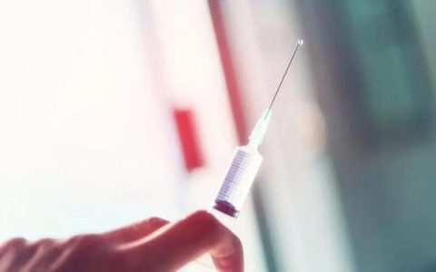 天津宫内水光针怎么样，医生能给自己手术,我为啥不能自己挖鸡眼呢