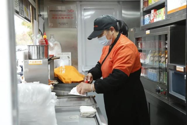 包子馄饨手抓饼，餐车菜场便利店，在闵行吃早饭，小心挑花眼