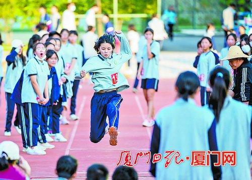 教育均衡全国领先、率先推出“多校划片”……同一起跑线 厦门这位“模范生”为啥跑得快？