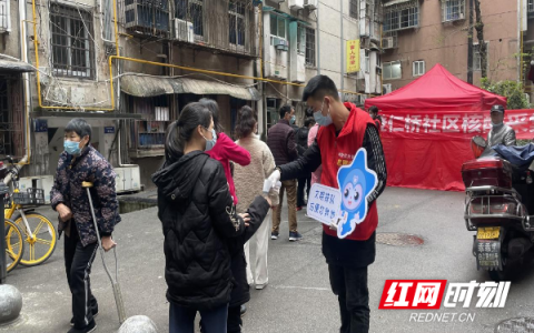 志愿者红马甲怎么样，火锅店员工的规矩