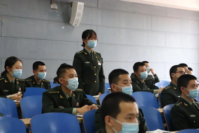 为党庆生！解放军和武警部队花样迎“七一”