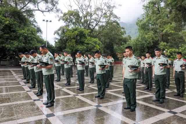 为党庆生！解放军和武警部队花样迎“七一”