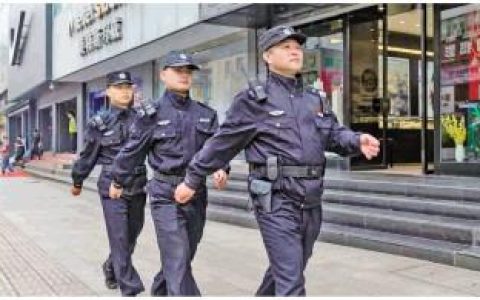 穿戴式跳D放在里面逛超市作文（穿戴式跳D去逛超市）